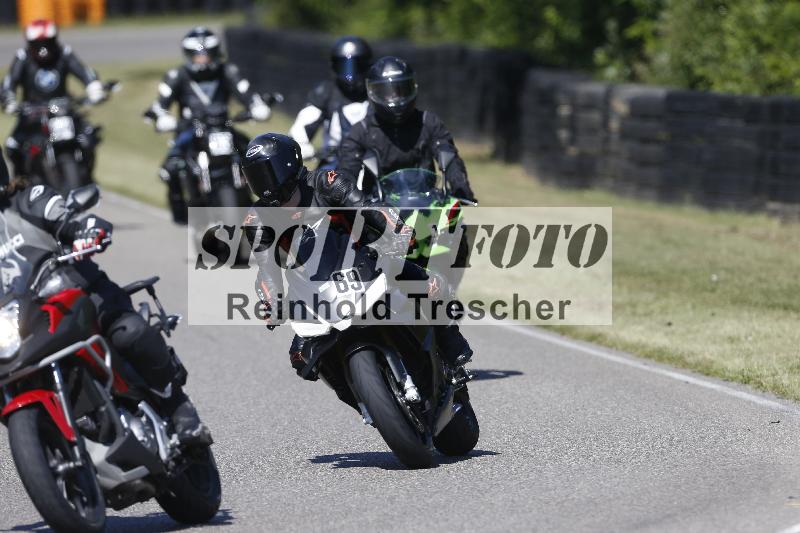 /15 22.05.2026  Plüss Moto Sport  Discover the Bike ADR /Gruppe gruen - Bike 1/69